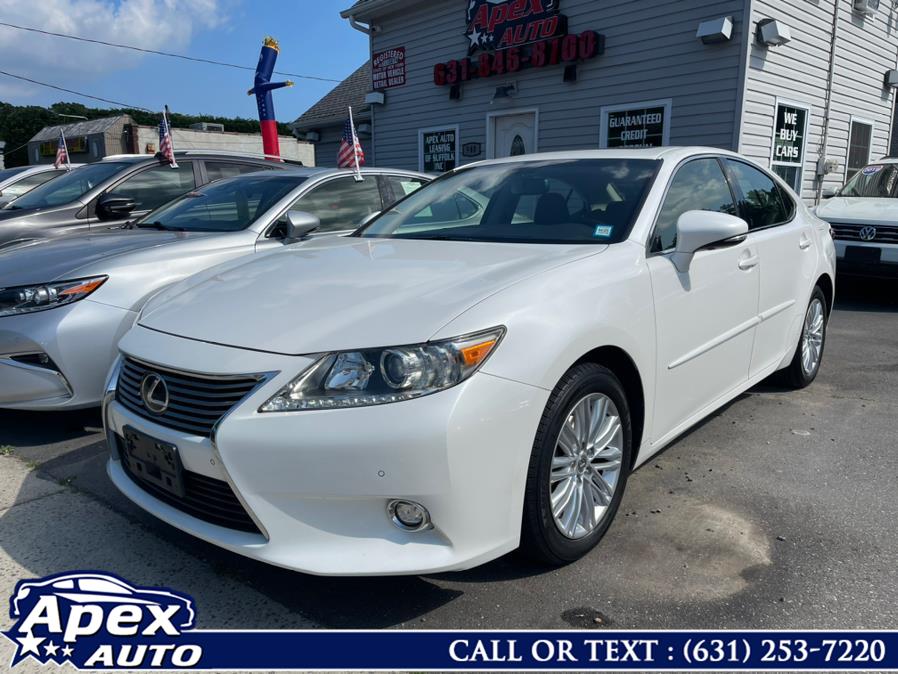 Used 2015 Lexus ES 350 in Selden, New York | Apex Auto. Selden, New York