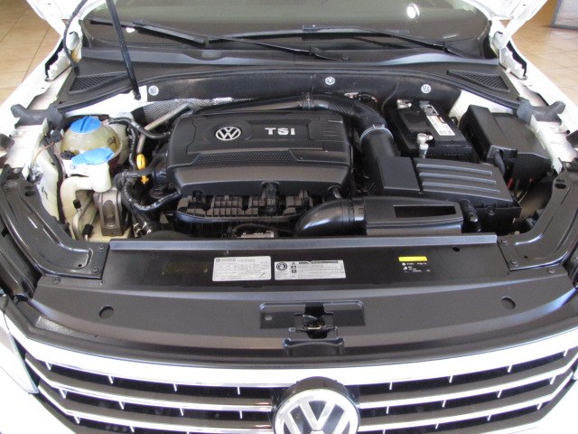 2016 Volkswagen Passat SE photo 7