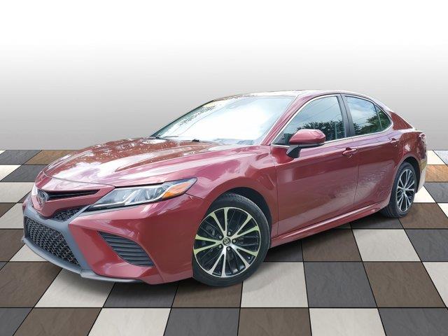 Used 2018 Toyota Camry in Fort Lauderdale, Florida | CarLux Fort Lauderdale. Fort Lauderdale, Florida