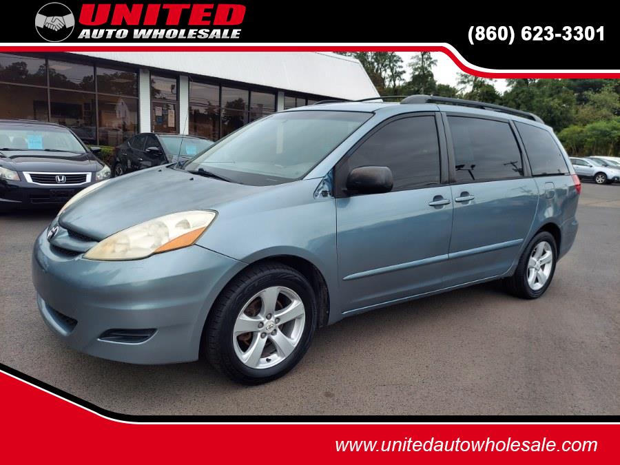 Used 2006 Toyota Sienna in East Windsor, Connecticut | United Auto Sales of E Windsor, Inc. East Windsor, Connecticut