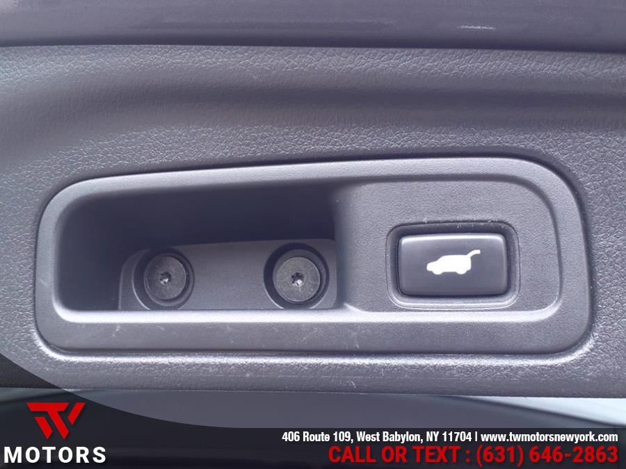2017 Honda Pilot EX-L w/Navi, available for sale in West Babylon, New York | TW Motors. West Babylon, New York 2017 Honda Pilot EX-L w/Navi, available for sale in West Babylon, New York | TW Motors. West Babylon, New York