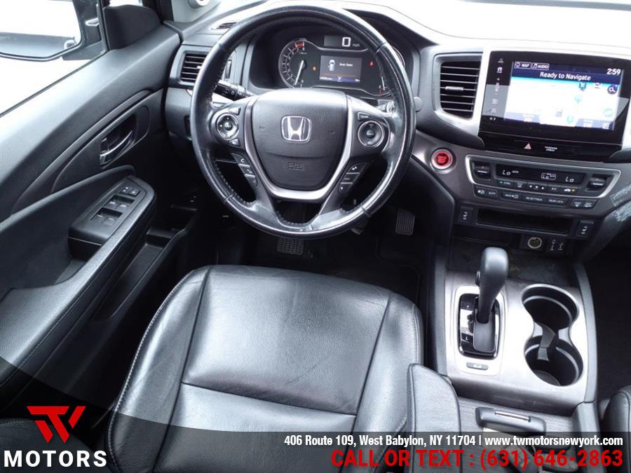 2017 Honda Pilot EX-L w/Navi, available for sale in West Babylon, New York | TW Motors. West Babylon, New York 2017 Honda Pilot EX-L w/Navi, available for sale in West Babylon, New York | TW Motors. West Babylon, New York