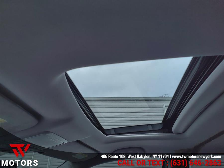 2017 Honda Pilot EX-L w/Navi, available for sale in West Babylon, New York | TW Motors. West Babylon, New York 2017 Honda Pilot EX-L w/Navi, available for sale in West Babylon, New York | TW Motors. West Babylon, New York