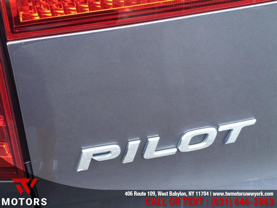2017 Honda Pilot EX-L w/Navi, available for sale in West Babylon, New York | TW Motors. West Babylon, New York 2017 Honda Pilot EX-L w/Navi, available for sale in West Babylon, New York | TW Motors. West Babylon, New York