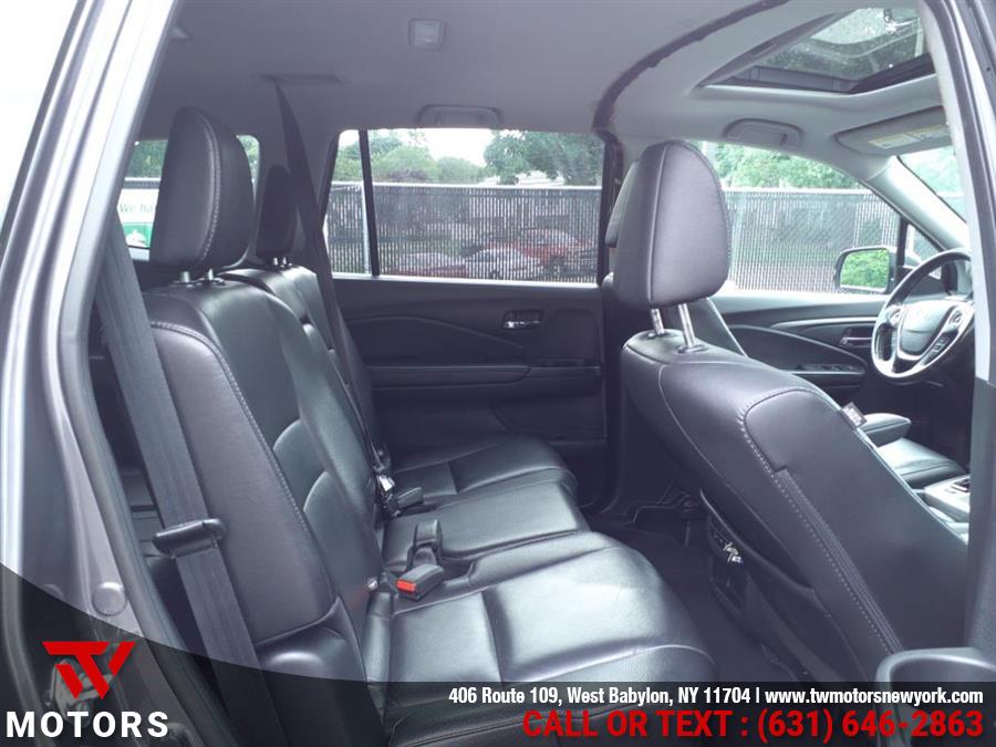 2017 Honda Pilot EX-L w/Navi, available for sale in West Babylon, New York | TW Motors. West Babylon, New York 2017 Honda Pilot EX-L w/Navi, available for sale in West Babylon, New York | TW Motors. West Babylon, New York