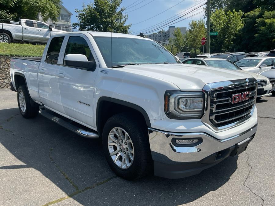 Used 2017 GMC Sierra 1500 in Waterbury, Connecticut | Jim Juliani Motors. Waterbury, Connecticut