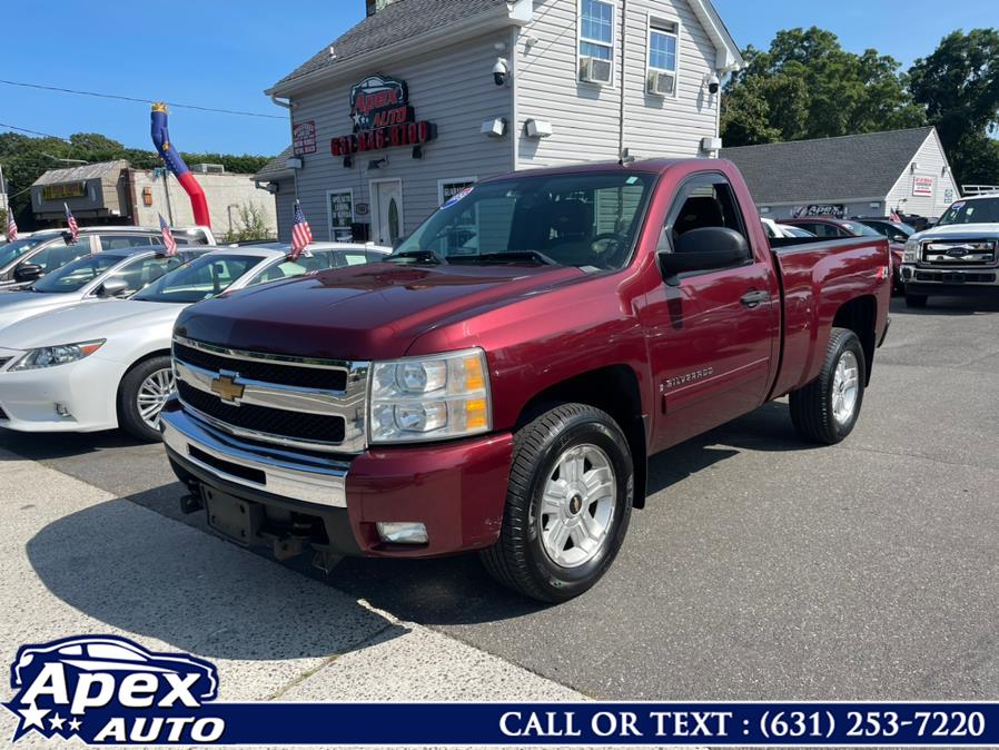 Used 2009 Chevrolet Silverado 1500 in Selden, New York | Apex Auto. Selden, New York