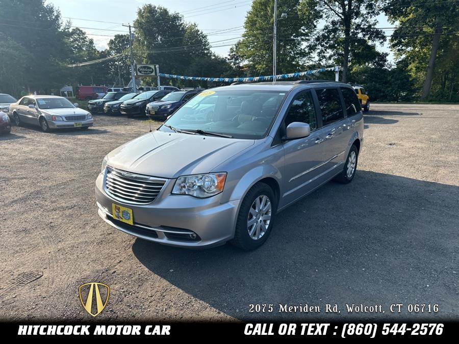 Used 2016 Chrysler Town & Country in Wolcott, Connecticut | Hitchcock Motor Car. Wolcott, Connecticut