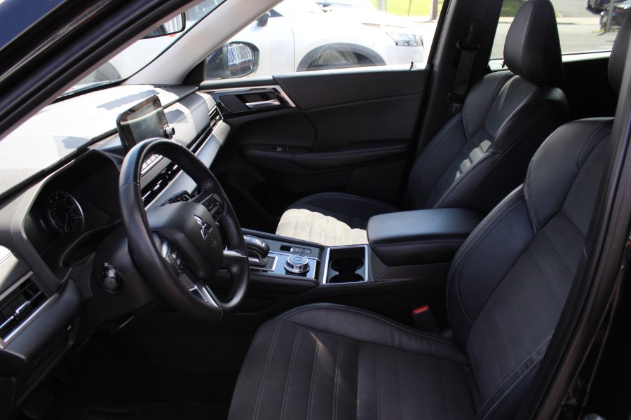 2023 Mitsubishi Outlander SE S-AWC, available for sale in Irvington, New Jersey | NJ Used Cars Center. Irvington, New Jersey 2023 Mitsubishi Outlander SE S-AWC, available for sale in Irvington, New Jersey | NJ Used Cars Center. Irvington, New Jersey