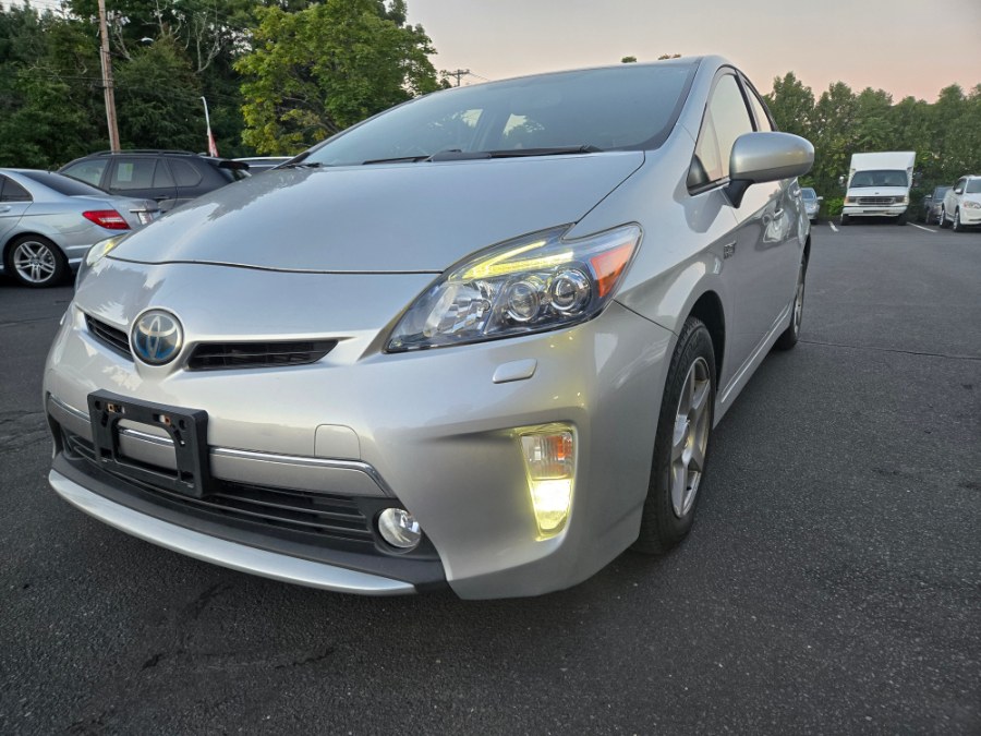 Used 2012 Toyota Prius Plug-In in Bristol, Connecticut | Dealmax Motors LLC. Bristol, Connecticut