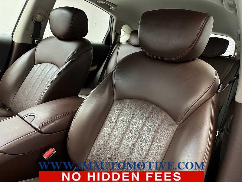 2016 Nissan Pathfinder SV, available for sale in Naugatuck, Connecticut | J&M Automotive Sls&Svc LLC. Naugatuck, Connecticut 2016 Nissan Pathfinder SV, available for sale in Naugatuck, Connecticut | J&M Automotive Sls&Svc LLC. Naugatuck, Connecticut