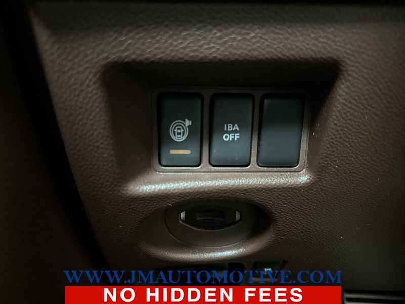 2016 Nissan Pathfinder SV, available for sale in Naugatuck, Connecticut | J&M Automotive Sls&Svc LLC. Naugatuck, Connecticut 2016 Nissan Pathfinder SV, available for sale in Naugatuck, Connecticut | J&M Automotive Sls&Svc LLC. Naugatuck, Connecticut