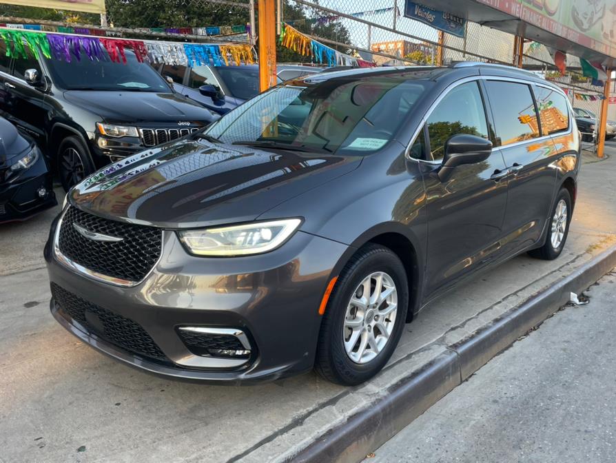 Used 2021 Chrysler Pacifica in Jamaica, New York | Sylhet Motors Inc.. Jamaica, New York