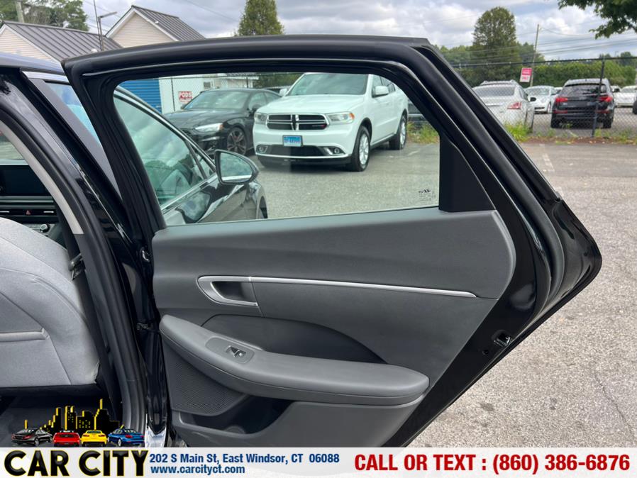 2021 Hyundai Sonata SE 2.5L, available for sale in East Windsor, Connecticut | Car City LLC. East Windsor, Connecticut 2021 Hyundai Sonata SE 2.5L, available for sale in East Windsor, Connecticut | Car City LLC. East Windsor, Connecticut