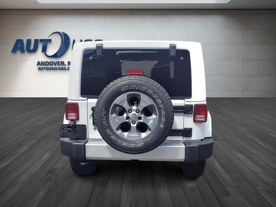 2018 Jeep Wrangler Sahara photo 3