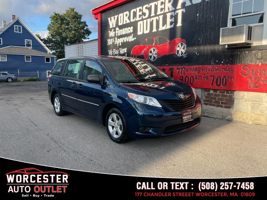 Used 2011 Toyota Sienna in Worcester, Massachusetts | Worcester Auto Outlet LLC. Worcester, Massachusetts