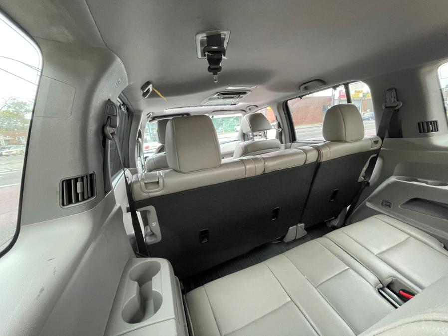 2013 Honda Pilot 4WD 4dr Touring w/RES & Navi, available for sale in BROOKLYN, New York | Deals on Wheels International Auto. BROOKLYN, New York 2013 Honda Pilot 4WD 4dr Touring w/RES & Navi, available for sale in BROOKLYN, New York | Deals on Wheels International Auto. BROOKLYN, New York