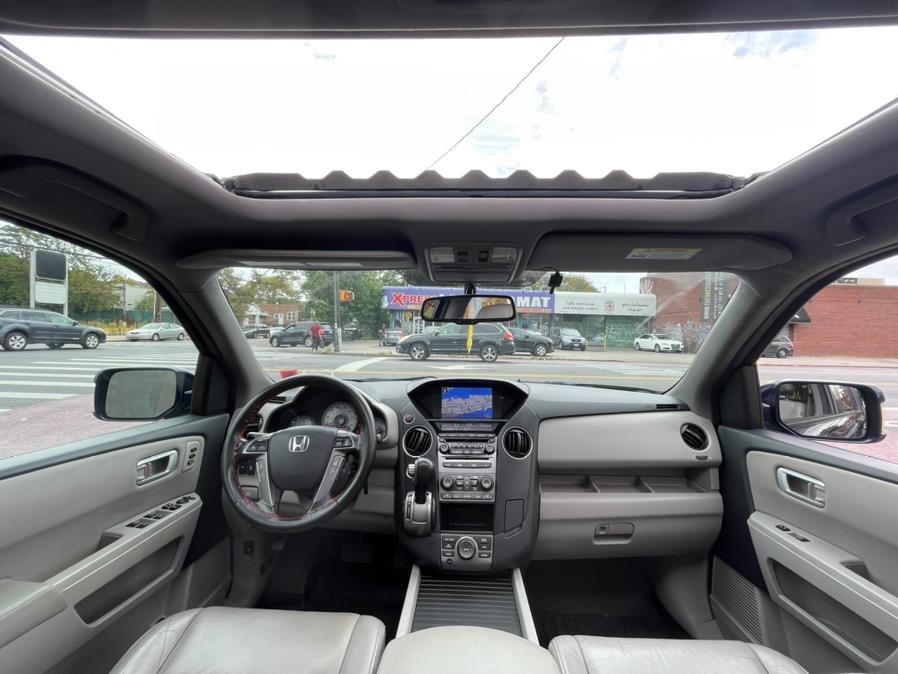 2013 Honda Pilot 4WD 4dr Touring w/RES & Navi, available for sale in BROOKLYN, New York | Deals on Wheels International Auto. BROOKLYN, New York 2013 Honda Pilot 4WD 4dr Touring w/RES & Navi, available for sale in BROOKLYN, New York | Deals on Wheels International Auto. BROOKLYN, New York