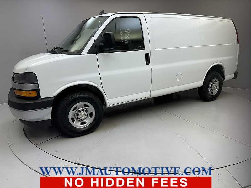 Used 2022 Chevrolet Express in Naugatuck, Connecticut | J&M Automotive Sls&Svc LLC. Naugatuck, Connecticut