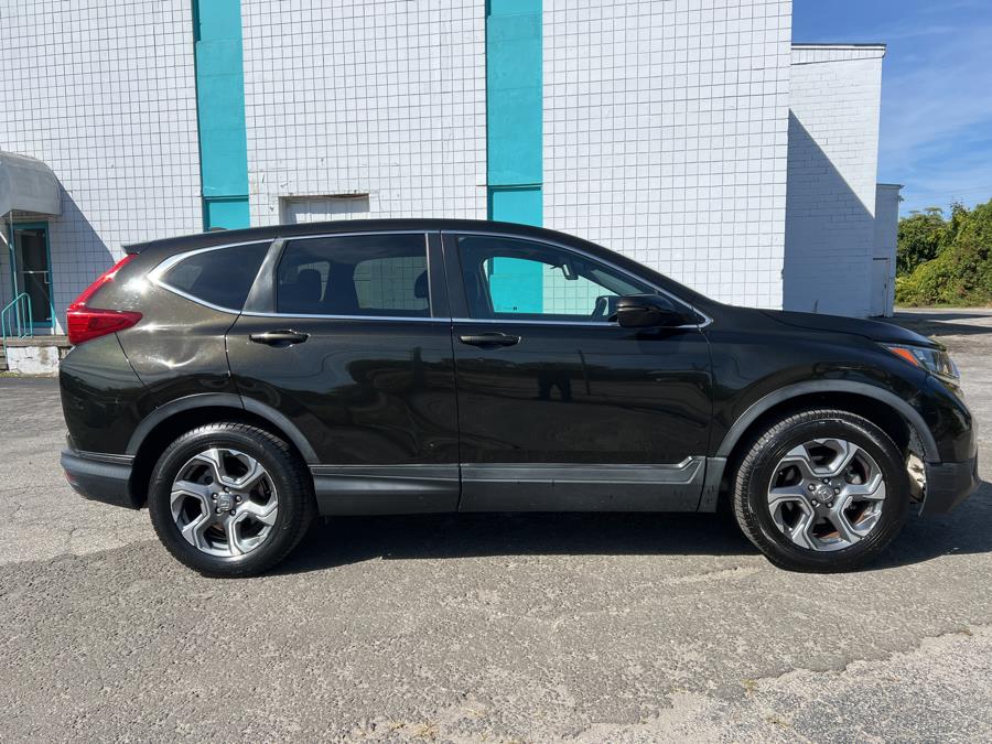 Used 2017 Honda CR-V in Milford, Connecticut | Dealertown Auto Wholesalers. Milford, Connecticut