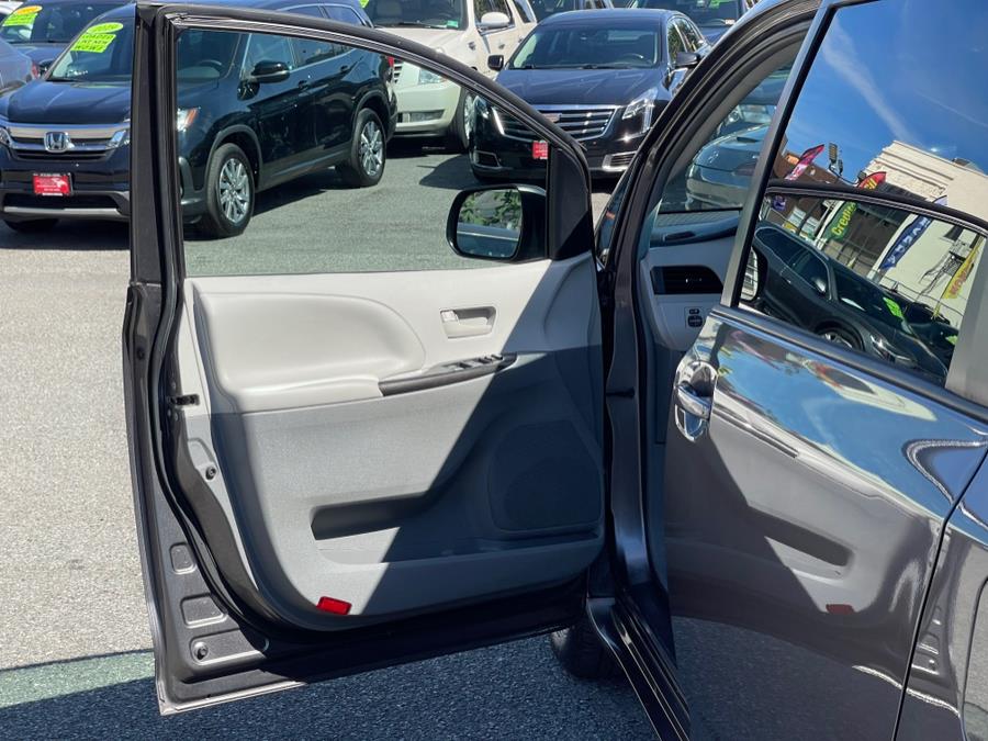 2013 Toyota Sienna 5dr 7-Pass Van V6 LE AAS FWD (Natl), available for sale in Irvington , New Jersey | Auto Haus of Irvington Corp. Irvington , New Jersey 2013 Toyota Sienna 5dr 7-Pass Van V6 LE AAS FWD (Natl), available for sale in Irvington , New Jersey | Auto Haus of Irvington Corp. Irvington , New Jersey