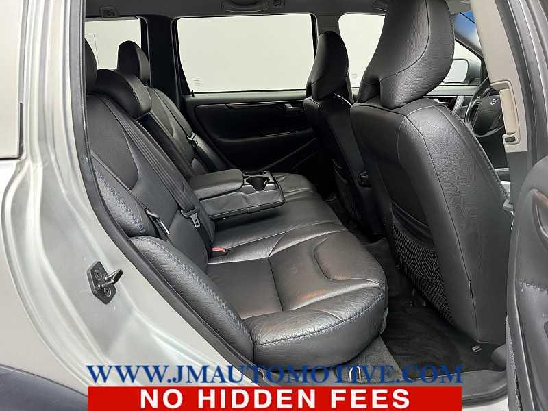 2005 Volvo Xc70 5D WAGON AWD W/SUNROOF, available for sale in Naugatuck, Connecticut | J&M Automotive Sls&Svc LLC. Naugatuck, Connecticut 2005 Volvo Xc70 5D WAGON AWD W/SUNROOF, available for sale in Naugatuck, Connecticut | J&M Automotive Sls&Svc LLC. Naugatuck, Connecticut
