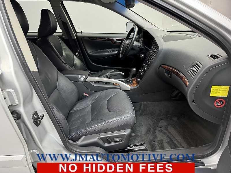 2005 Volvo Xc70 5D WAGON AWD W/SUNROOF, available for sale in Naugatuck, Connecticut | J&M Automotive Sls&Svc LLC. Naugatuck, Connecticut 2005 Volvo Xc70 5D WAGON AWD W/SUNROOF, available for sale in Naugatuck, Connecticut | J&M Automotive Sls&Svc LLC. Naugatuck, Connecticut