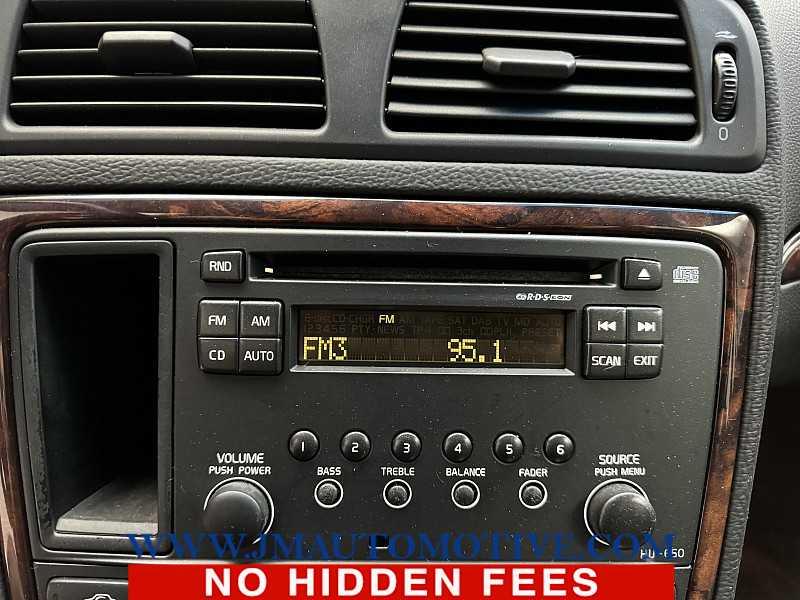 2005 Volvo Xc70 5D WAGON AWD W/SUNROOF, available for sale in Naugatuck, Connecticut | J&M Automotive Sls&Svc LLC. Naugatuck, Connecticut 2005 Volvo Xc70 5D WAGON AWD W/SUNROOF, available for sale in Naugatuck, Connecticut | J&M Automotive Sls&Svc LLC. Naugatuck, Connecticut
