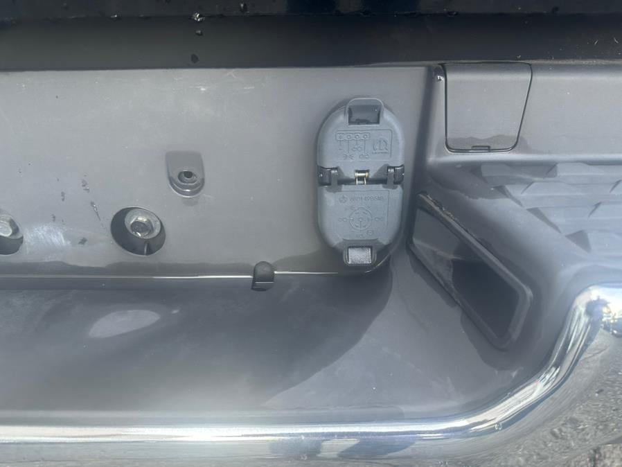 2020 Ram 1500 Big Horn 4x4 Quad Cab 6''4" Box, available for sale in Jersey City, New Jersey | Car Valley Group. Jersey City, New Jersey 2020 Ram 1500 Big Horn 4x4 Quad Cab 6''4" Box, available for sale in Jersey City, New Jersey | Car Valley Group. Jersey City, New Jersey