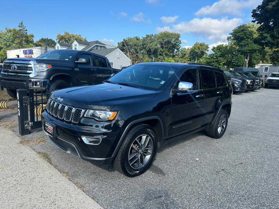 Used 2017 Jeep Grand Cherokee in Huntington Station, New York | Huntington Auto Mall. Huntington Station, New York