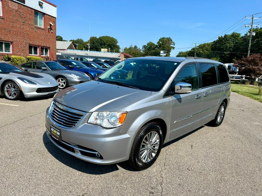 Used Chrysler Town & Country 4dr Wgn Touring-L 2014 | Mike And Tony Auto Sales, Inc. South Windsor, Connecticut