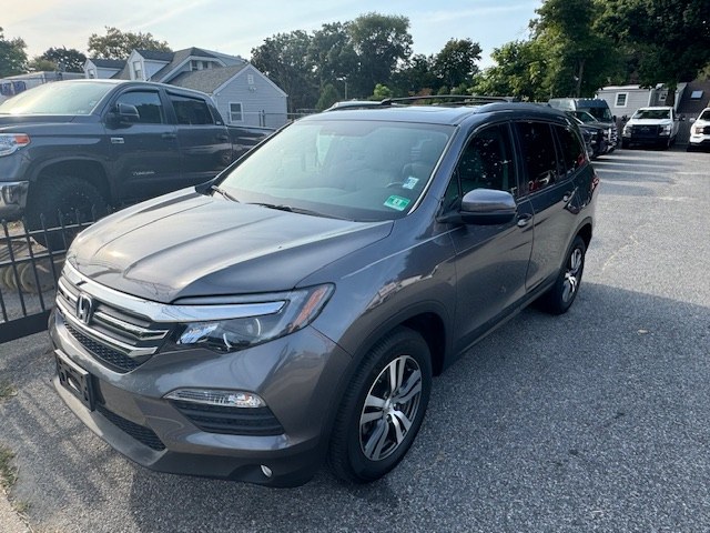 Used 2017 Honda Pilot in Huntington Station, New York | Huntington Auto Mall. Huntington Station, New York