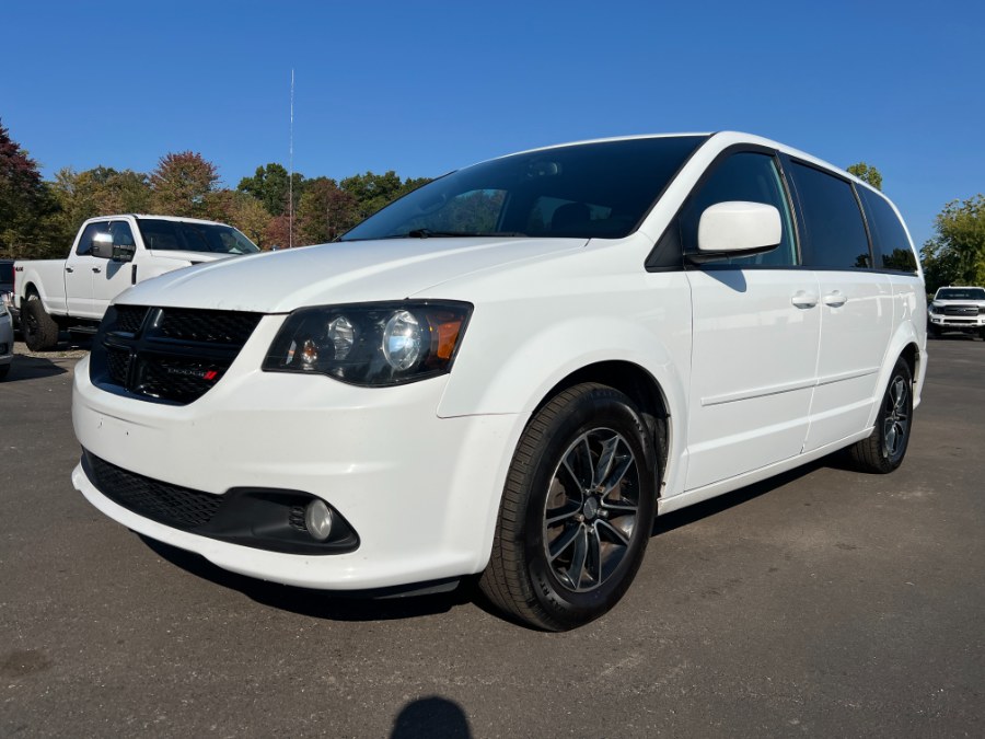 Used 2017 Dodge Grand Caravan in Ortonville, Michigan | Marsh Auto Sales LLC. Ortonville, Michigan