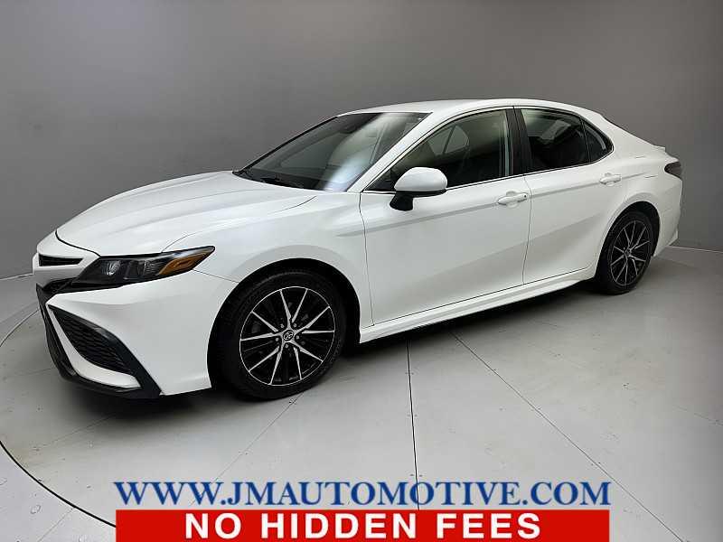 Used 2021 Toyota Camry in Naugatuck, Connecticut | J&M Automotive Sls&Svc LLC. Naugatuck, Connecticut