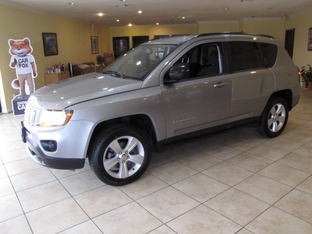 2016 Jeep Compass Sport photo 9