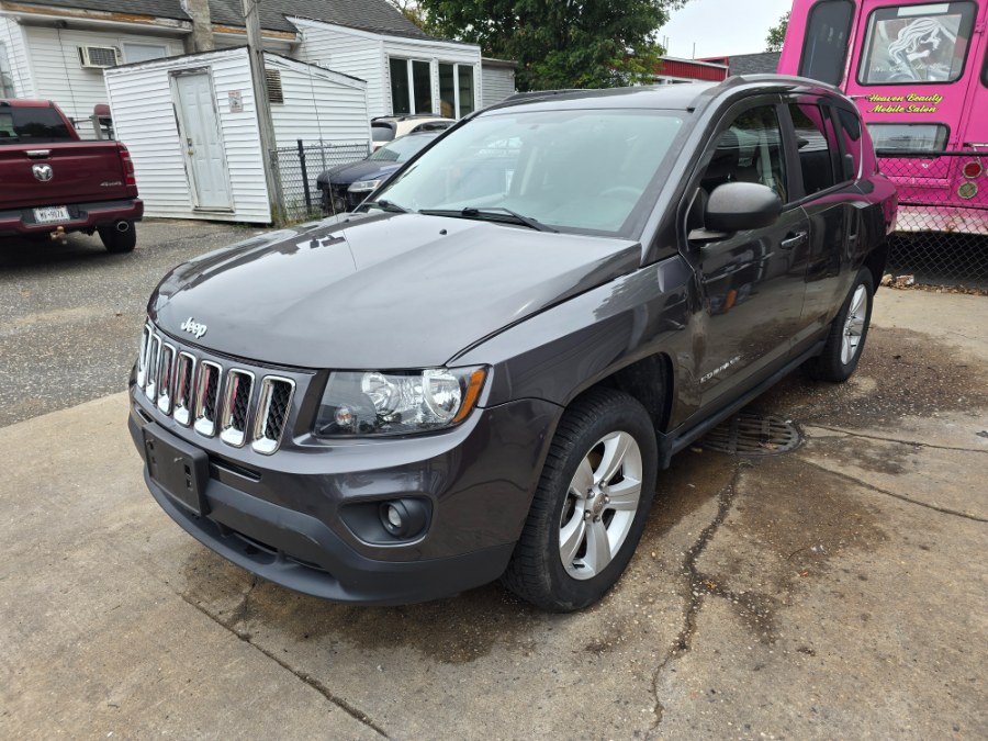 Used 2016 Jeep Compass in Patchogue, New York | Romaxx Truxx. Patchogue, New York