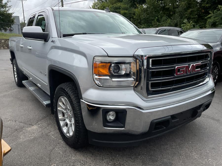 Used 2015 GMC Sierra 1500 in Waterbury, Connecticut | Jim Juliani Motors. Waterbury, Connecticut