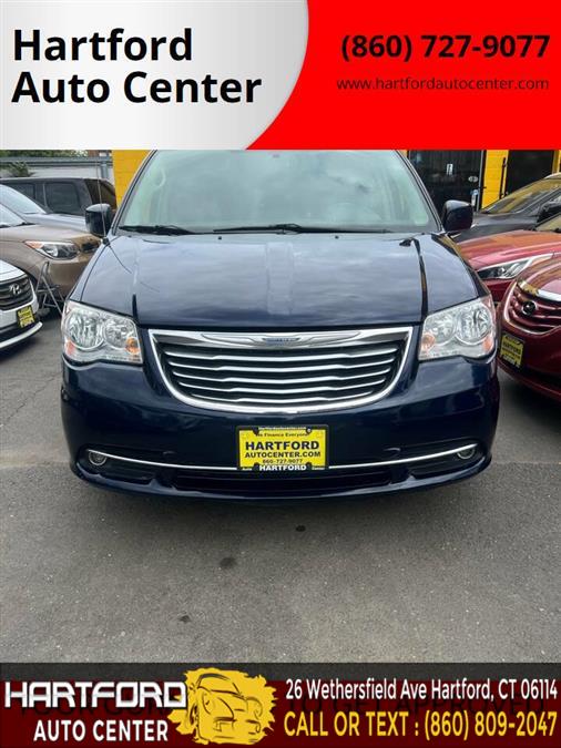 Used 2015 Chrysler Town And Country in Hartford, Connecticut | Hartford Auto Center LLC. Hartford, Connecticut