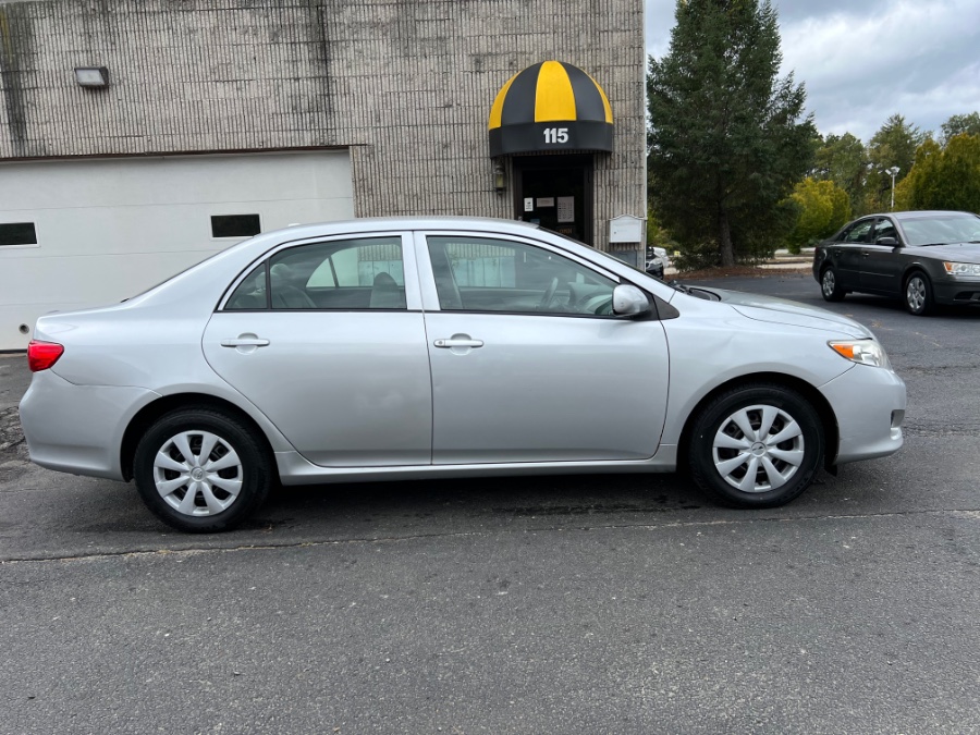 2009 Toyota Corolla LE photo 6