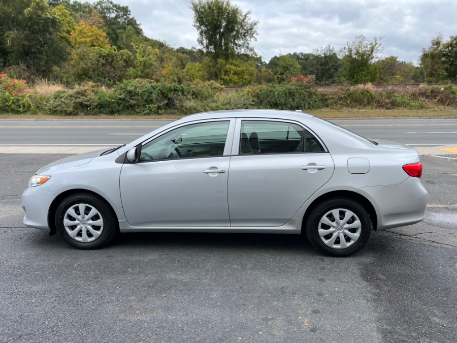 2009 Toyota Corolla LE photo 4