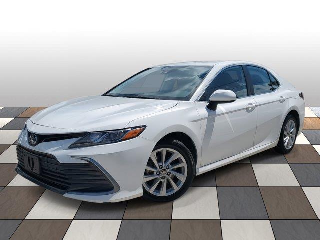 Used 2021 Toyota Camry in Fort Lauderdale, Florida | CarLux Fort Lauderdale. Fort Lauderdale, Florida