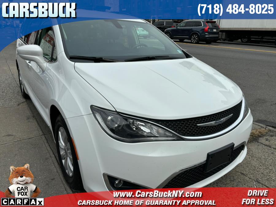 Used 2017 Chrysler Pacifica in Brooklyn, New York | Carsbuck Inc.. Brooklyn, New York