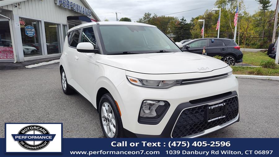 Used 2022 Kia Soul in Wilton, Connecticut | Performance Motor Cars Of Connecticut LLC. Wilton, Connecticut