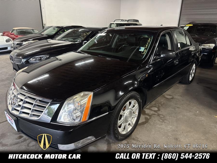 Used 2010 Cadillac Dts in Wolcott, Connecticut | Hitchcock Motor Car. Wolcott, Connecticut