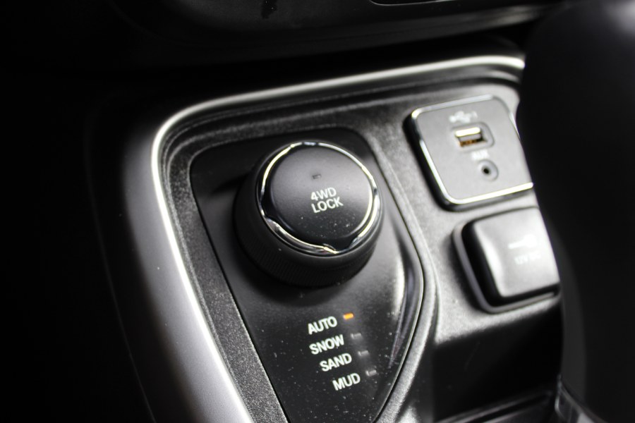 2021 Jeep Compass 80th Anniversary 4x4, available for sale in Irvington, New Jersey | NJ Used Cars Center. Irvington, New Jersey 2021 Jeep Compass 80th Anniversary 4x4, available for sale in Irvington, New Jersey | NJ Used Cars Center. Irvington, New Jersey