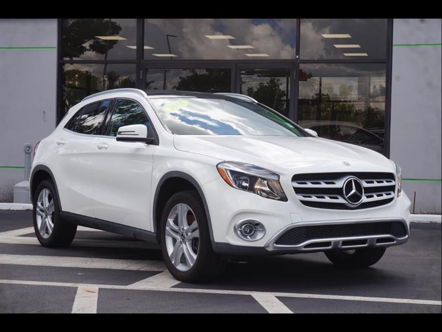 Used 2018 Mercedes-benz Gla in Fort Myers, Florida | Carlux Fort Myers. Fort Myers, Florida