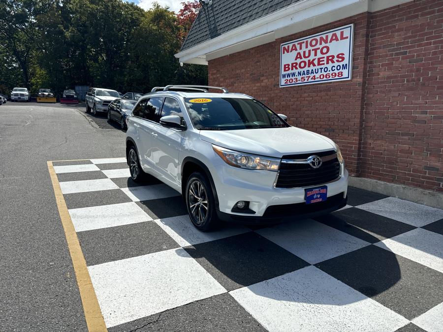 Used 2016 Toyota Highlander in Waterbury, Connecticut | National Auto Brokers, Inc.. Waterbury, Connecticut