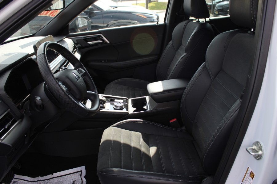 2023 Mitsubishi Outlander SE S-AWC, available for sale in Irvington, New Jersey | NJ Used Cars Center. Irvington, New Jersey 2023 Mitsubishi Outlander SE S-AWC, available for sale in Irvington, New Jersey | NJ Used Cars Center. Irvington, New Jersey