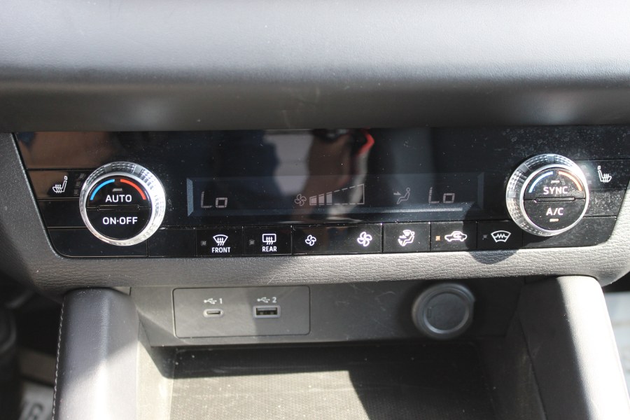 2023 Mitsubishi Outlander SE S-AWC, available for sale in Irvington, New Jersey | NJ Used Cars Center. Irvington, New Jersey 2023 Mitsubishi Outlander SE S-AWC, available for sale in Irvington, New Jersey | NJ Used Cars Center. Irvington, New Jersey