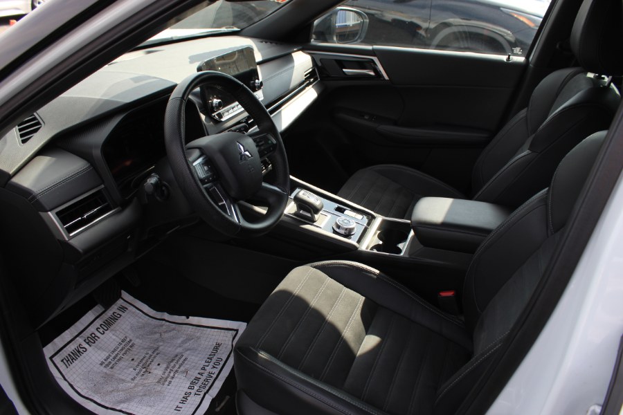 2023 Mitsubishi Outlander SE S-AWC, available for sale in Irvington, New Jersey | NJ Used Cars Center. Irvington, New Jersey 2023 Mitsubishi Outlander SE S-AWC, available for sale in Irvington, New Jersey | NJ Used Cars Center. Irvington, New Jersey